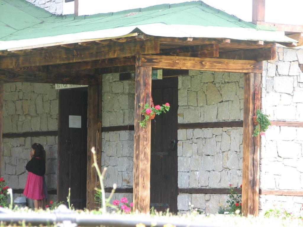 Family Hotel Kalifer คาโลเฟอร์ ภายนอก รูปภาพ